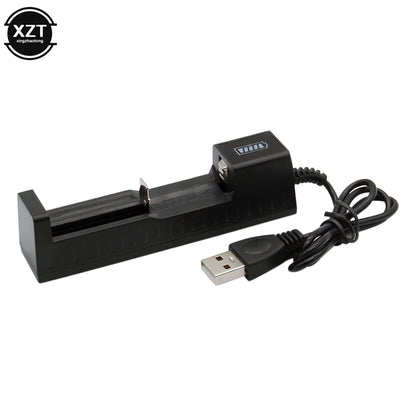 Universal 1 / 2 Slot Battery 3.7V USB Charger Smart Chargering for Rechargeable Batteries Li-ion NiMH 18650 26650 14500 17670
