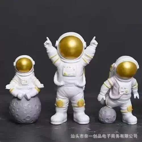 4 pcs Astronaut Figure Statue Figurine Spaceman Sculpture Educational Toy Desktop Home Decoration Astronaut Model For Kids Gift