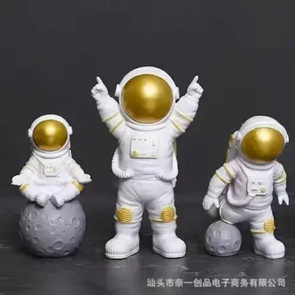 4 pcs Astronaut Figure Statue Figurine Spaceman Sculpture Educational Toy Desktop Home Decoration Astronaut Model For Kids Gift