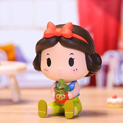 Blind Box Toys SkullPanda Pop Mart Princess With Partne Series Figures Action Figure Surpris Gift Confirm Box Gift