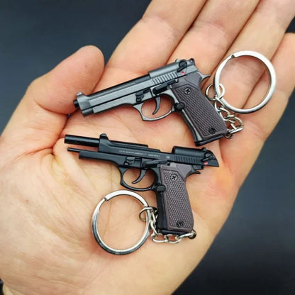 1:4 Scale Alloy M92 Pistol Mini Gun Metal Keychain Pistol Revolver Shooting Gun Keychain Fidget Toy Gun Toy Gift Decoration Toys