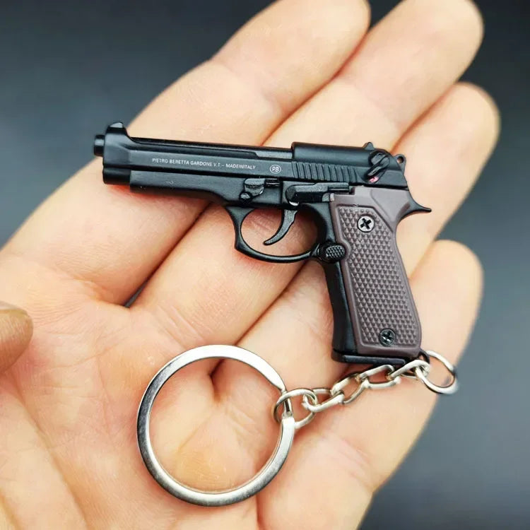 1:4 Scale Alloy M92 Pistol Mini Gun Metal Keychain Pistol Revolver Shooting Gun Keychain Fidget Toy Gun Toy Gift Decoration Toys