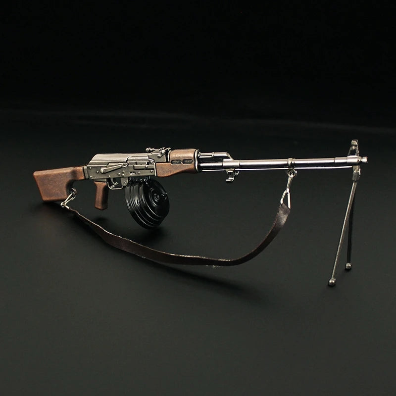 20cm PUBG Weapon Model Metal AK47 Gun Toy RPK Light Machine Gun Keychain Miniatures AKM Alloy Arms Military Equipment Gift