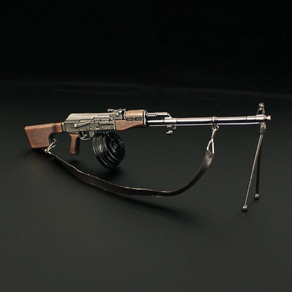 20cm PUBG Weapon Model Metal AK47 Gun Toy RPK Light Machine Gun Keychain Miniatures AKM Alloy Arms Military Equipment Gift
