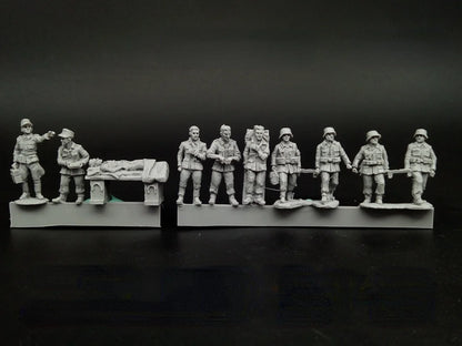 1/72 Scale Die-cast Resin Model Medical Soldiers And Ambulance Soldiers Model Assembly Kit, Diorama (unpainted)